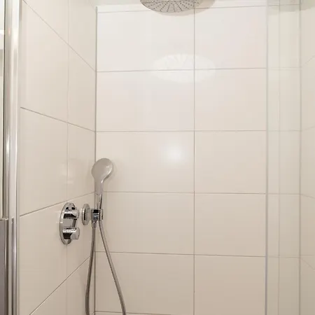 Hotel Der Hirschen 3*