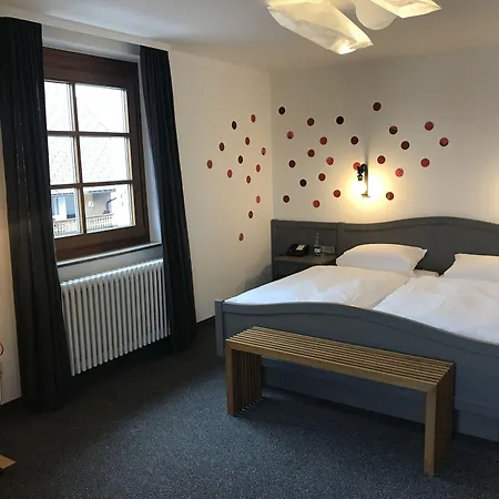 Der Hirschen Hotel 3*