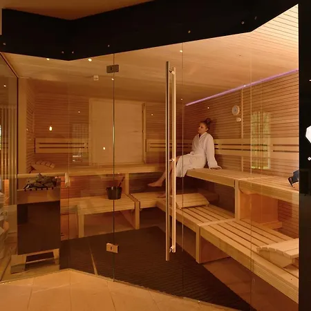 Der Hirschen Hotel 3*